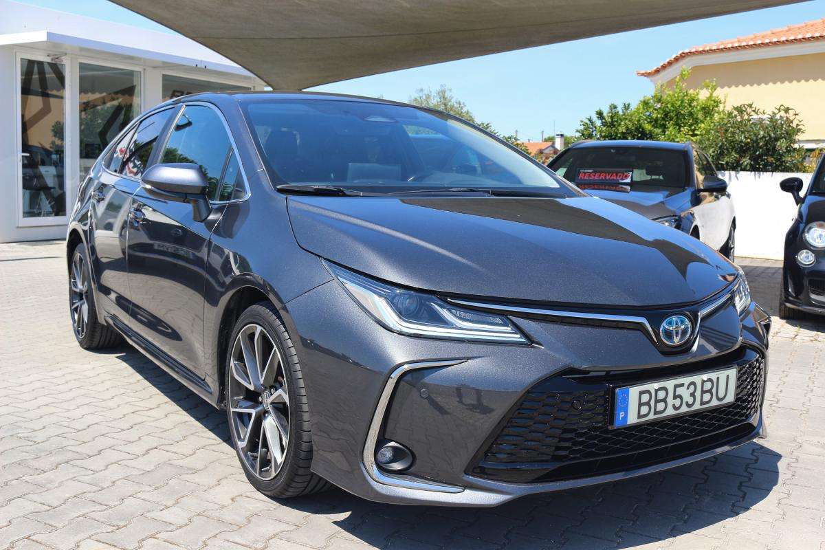 toyota-corolla-2023-hibrido-a-gasolina-1798cc