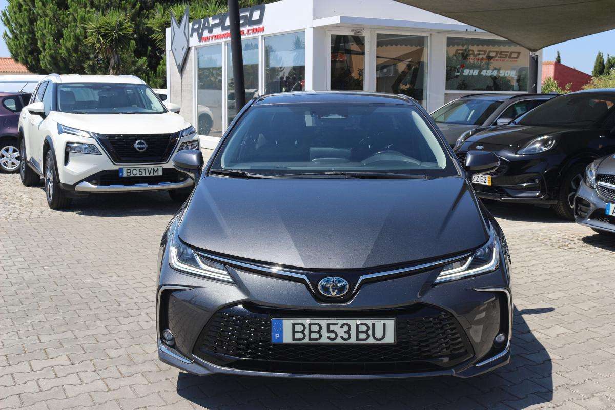 toyota-corolla-2023-hibrido-a-gasolina-1798cc