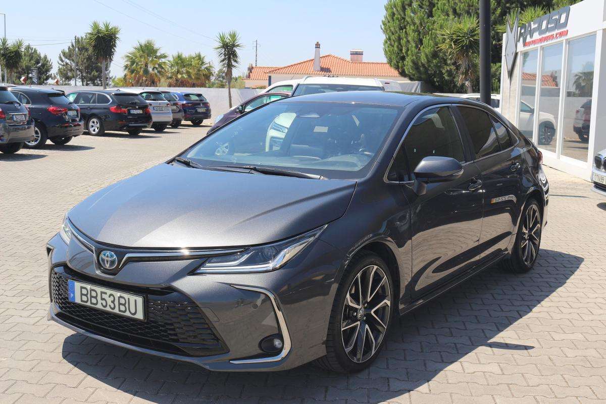 toyota-corolla-2023-hibrido-a-gasolina-1798cc