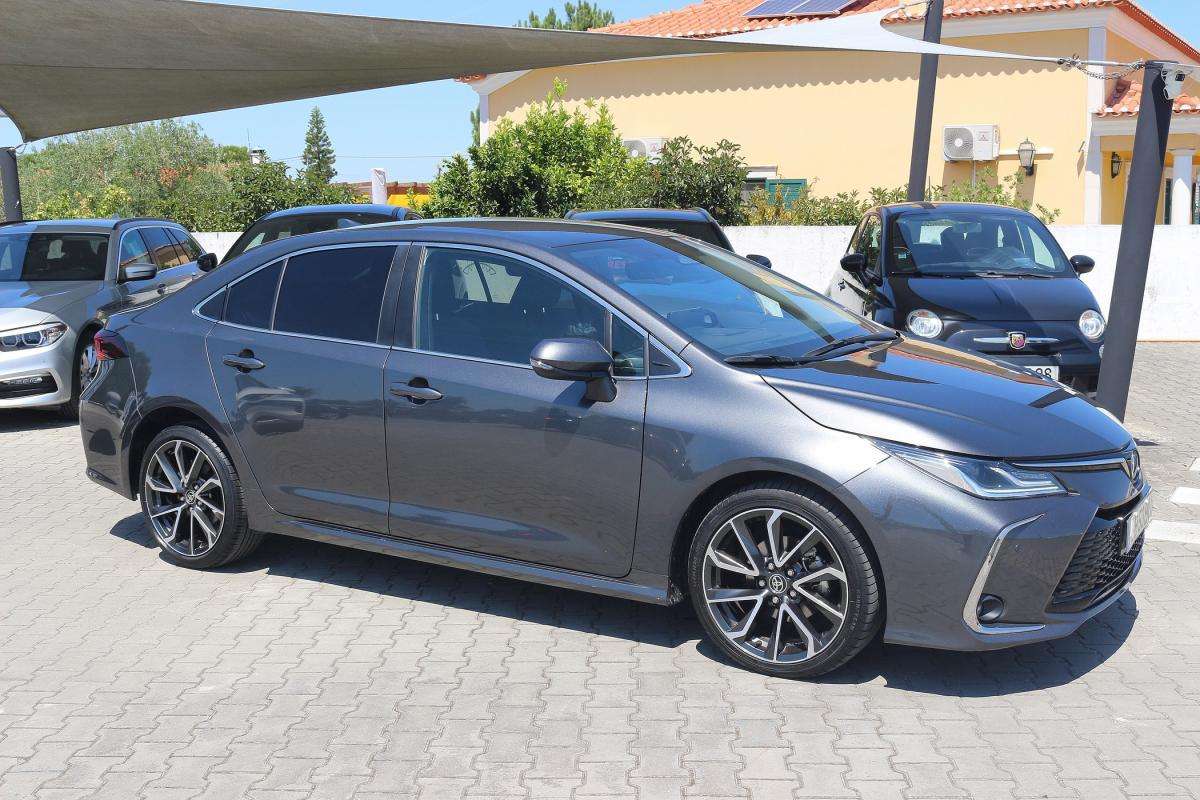 toyota-corolla-2023-hibrido-a-gasolina-1798cc