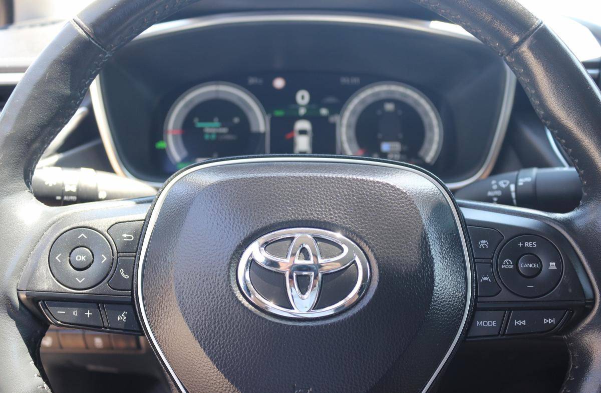 toyota-corolla-2023-hibrido-a-gasolina-1798cc