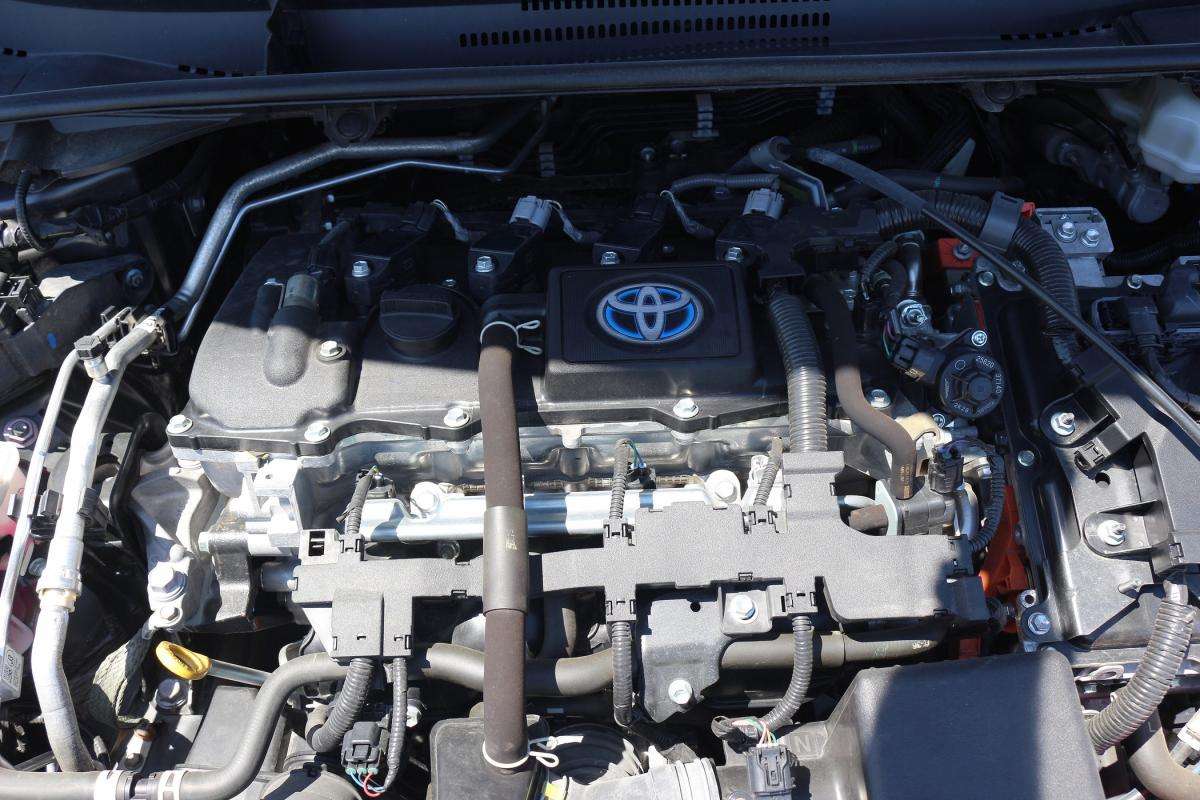 toyota-corolla-2023-hibrido-a-gasolina-1798cc