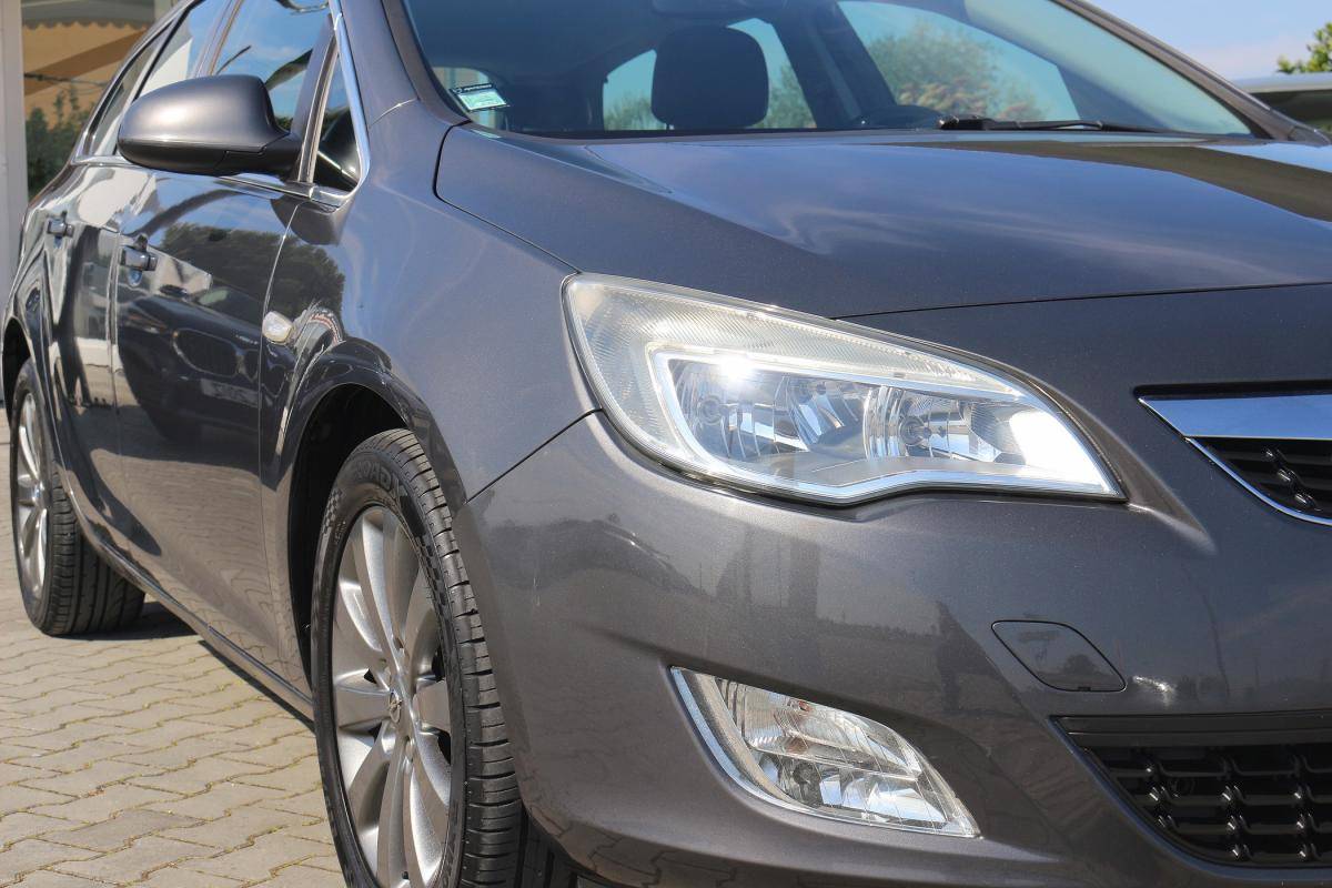 opel-astra-sport-tourer-2012-diesel-1686cc