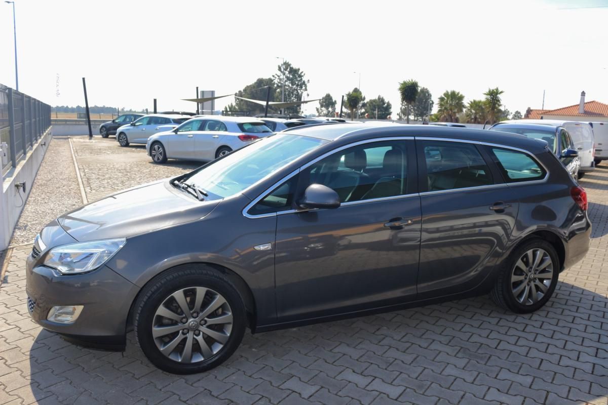 opel-astra-sport-tourer-2012-diesel-1686cc
