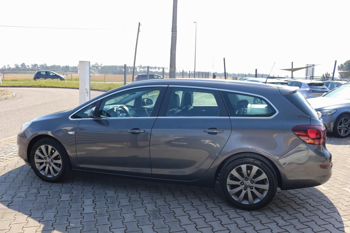 opel-astra-sport-tourer-2012-diesel-1686cc