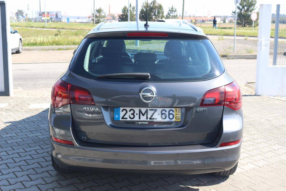 opel-astra-sport-tourer-2012-diesel-1686cc