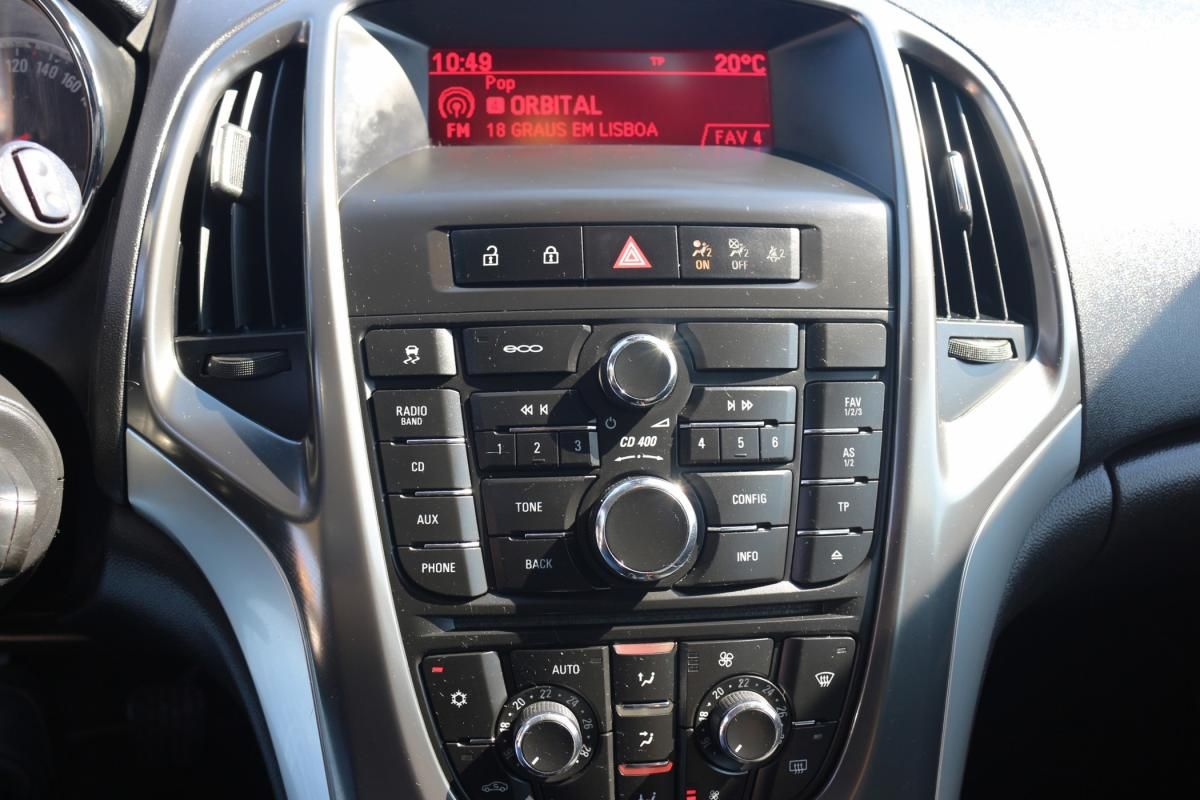 opel-astra-sport-tourer-2012-diesel-1686cc
