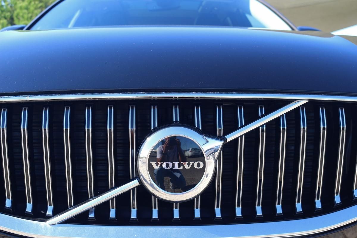 volvo-xc60-2021-hibrido-a-gasolina-1969cc