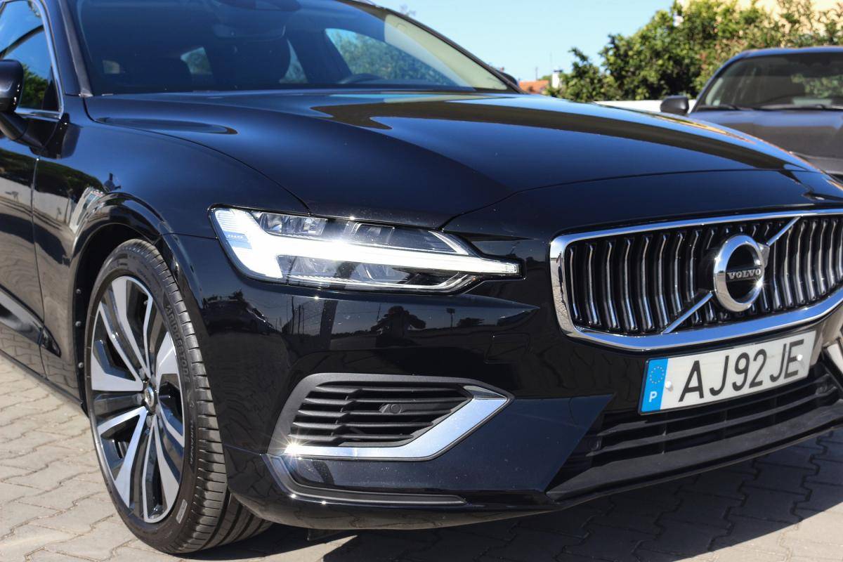 volvo-v60-2021-hibrido-a-gasolina-1969cc