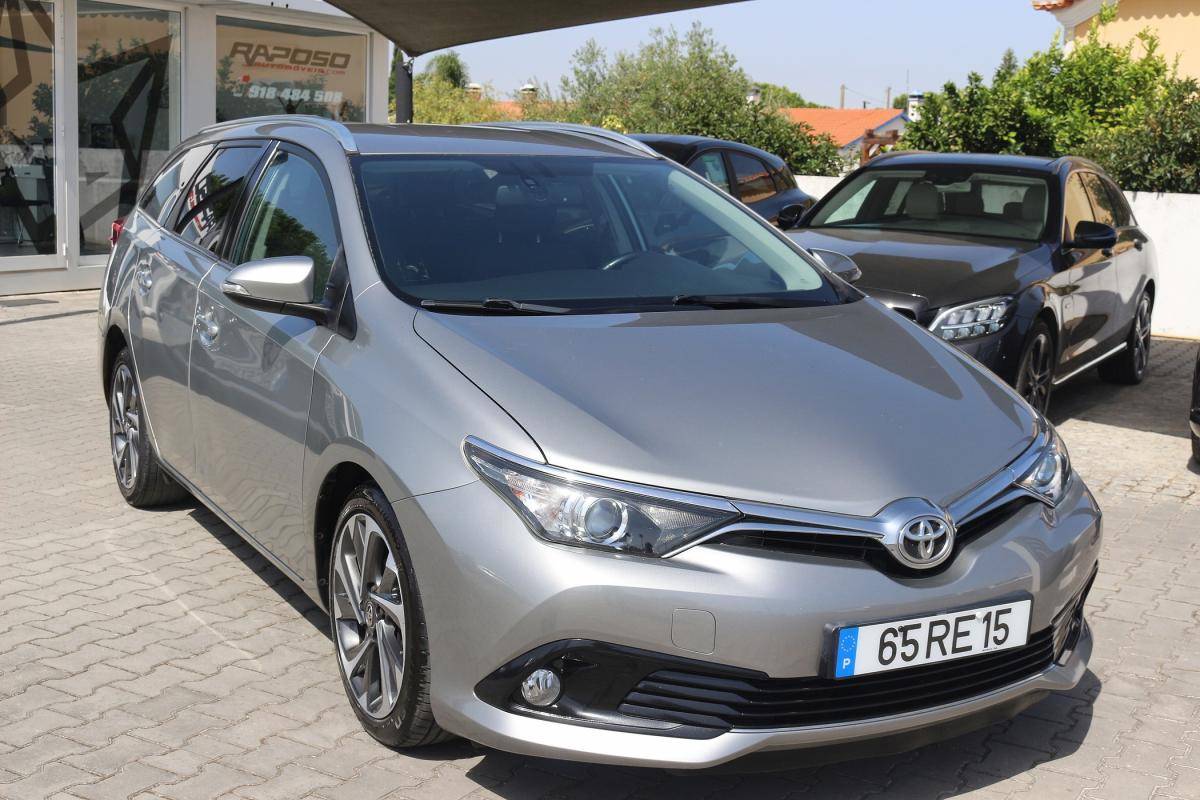 toyota-auris-touring-sports-2016-diesel-1364cc