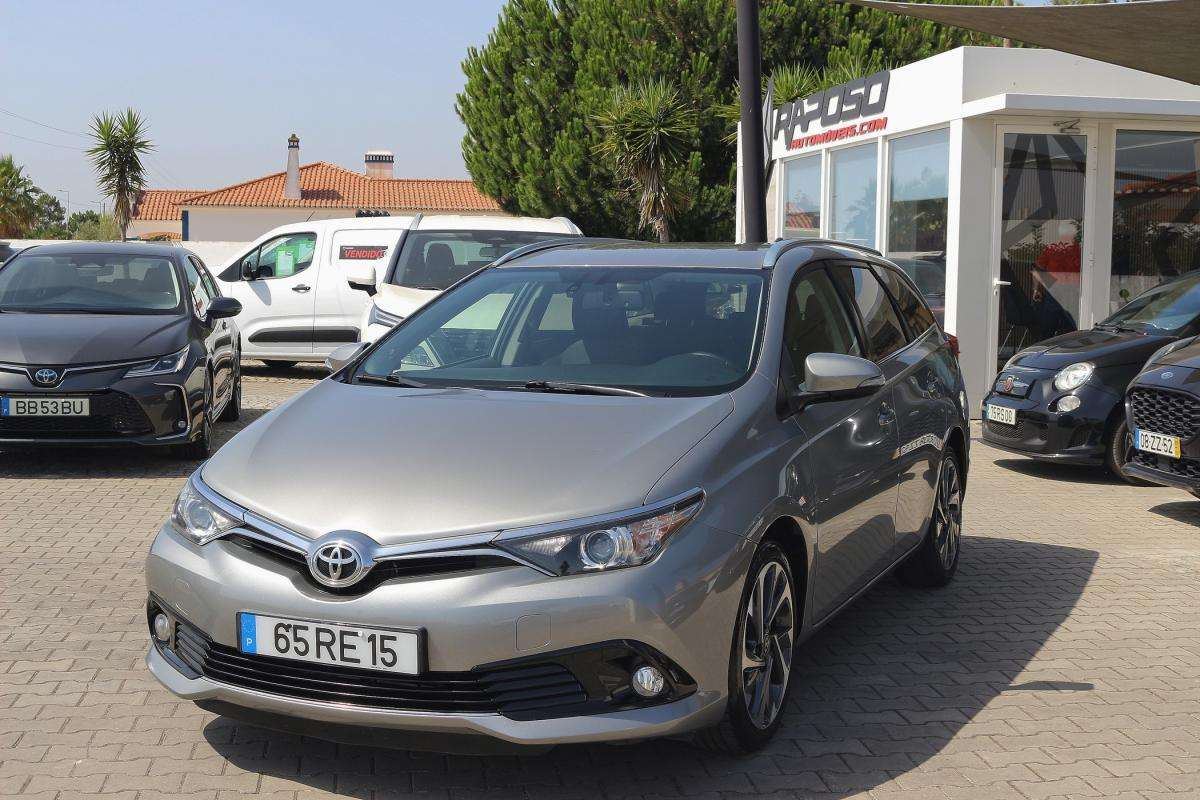 toyota-auris-touring-sports-2016-diesel-1364cc