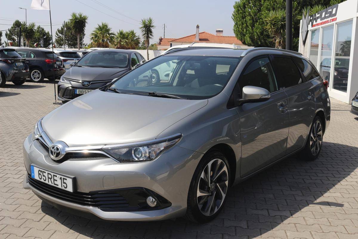 toyota-auris-touring-sports-2016-diesel-1364cc