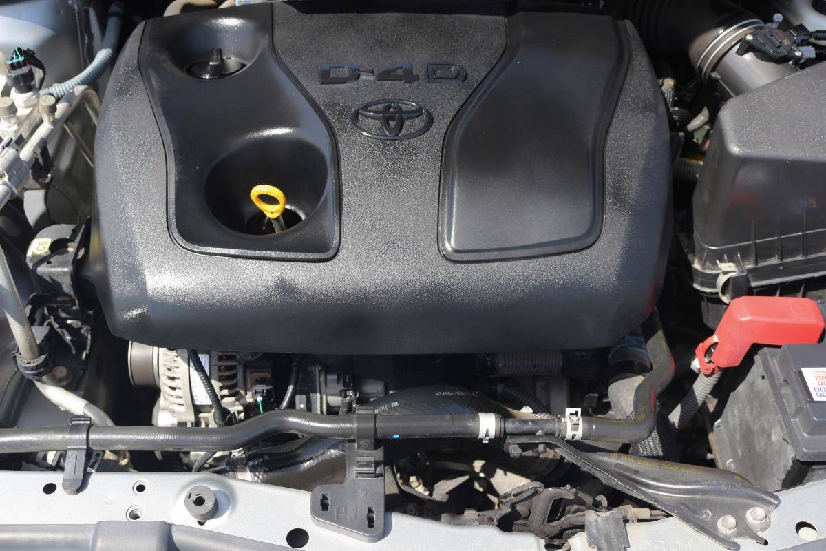 toyota-auris-touring-sports-2016-diesel-1364cc
