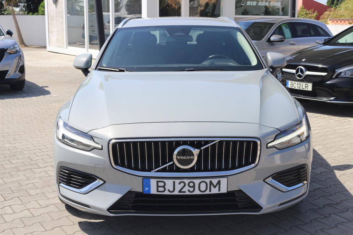 volvo-v60-2024-hibrido-a-gasolina-1969cc