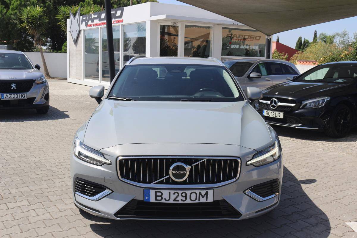 volvo-v60-2024-hibrido-a-gasolina-1969cc
