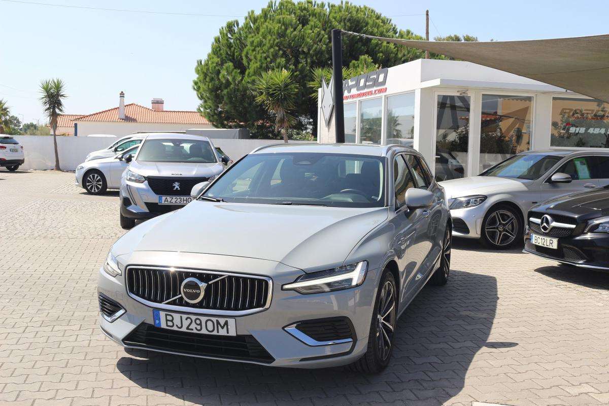 volvo-v60-2024-hibrido-a-gasolina-1969cc