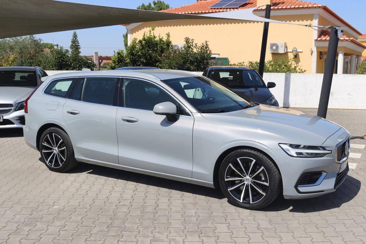 volvo-v60-2024-hibrido-a-gasolina-1969cc