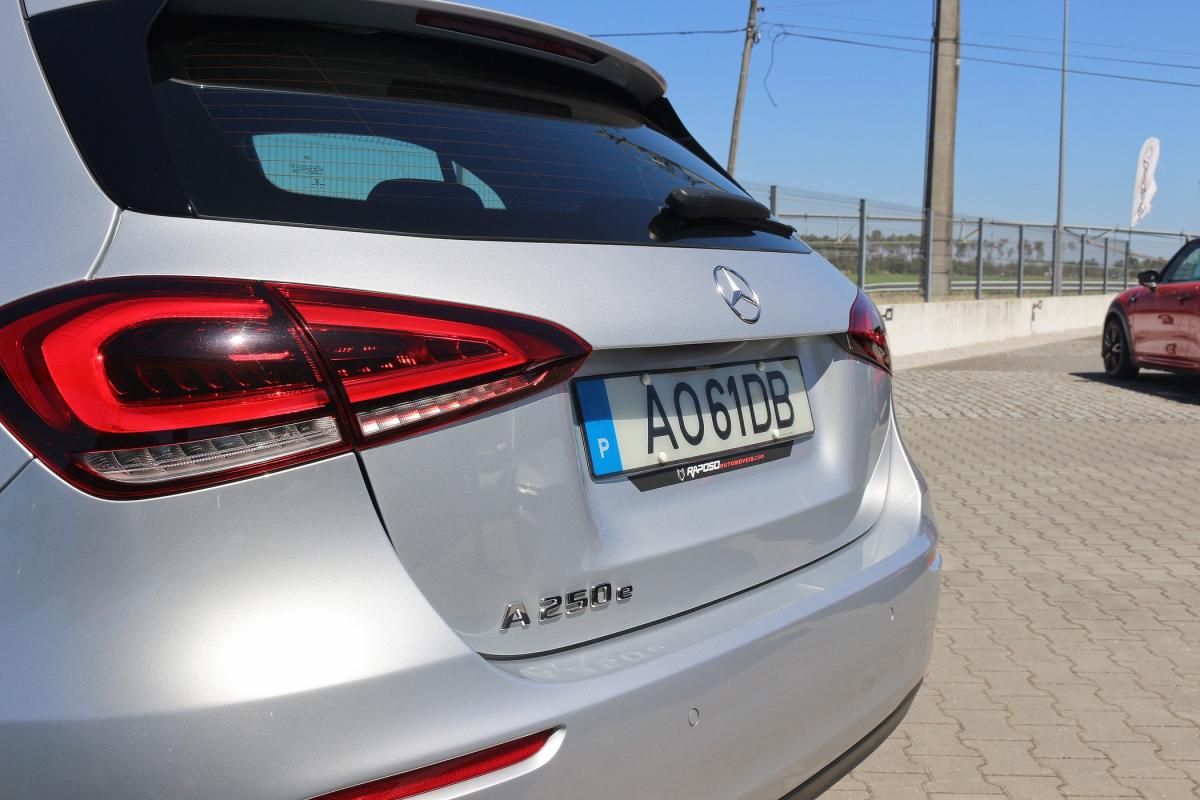 mercedes-benz-classe-a-2022-hibrido-a-gasolina-1332cc