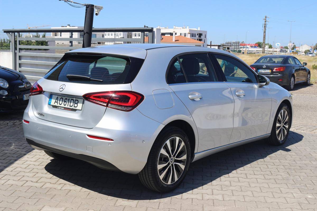 mercedes-benz-classe-a-2022-hibrido-a-gasolina-1332cc
