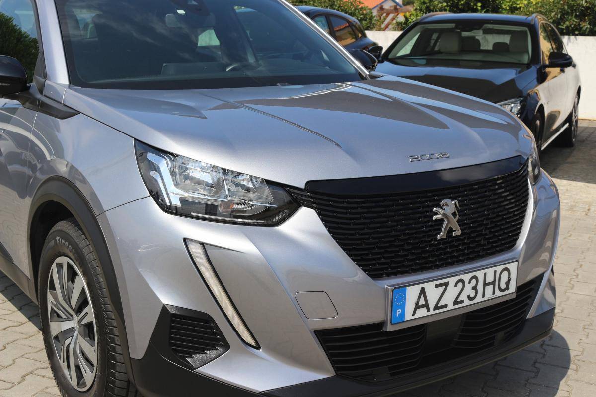 peugeot-2008-2023-gasolina-1199cc