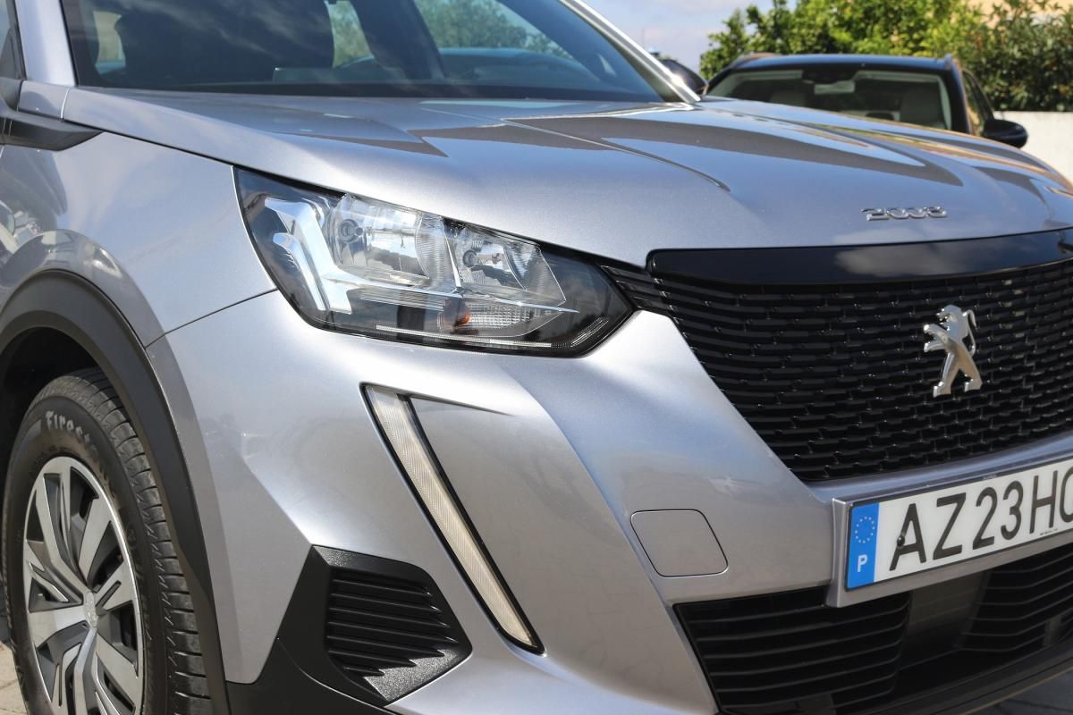 peugeot-2008-2023-gasolina-1199cc