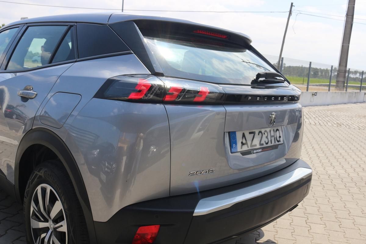peugeot-2008-2023-gasolina-1199cc