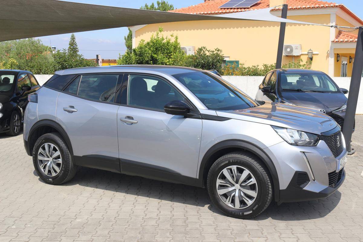 peugeot-2008-2023-gasolina-1199cc