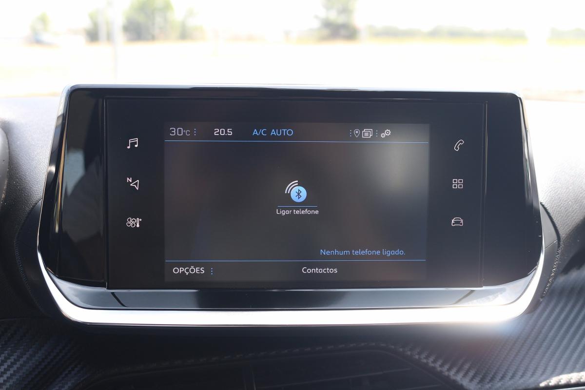 peugeot-2008-2023-gasolina-1199cc