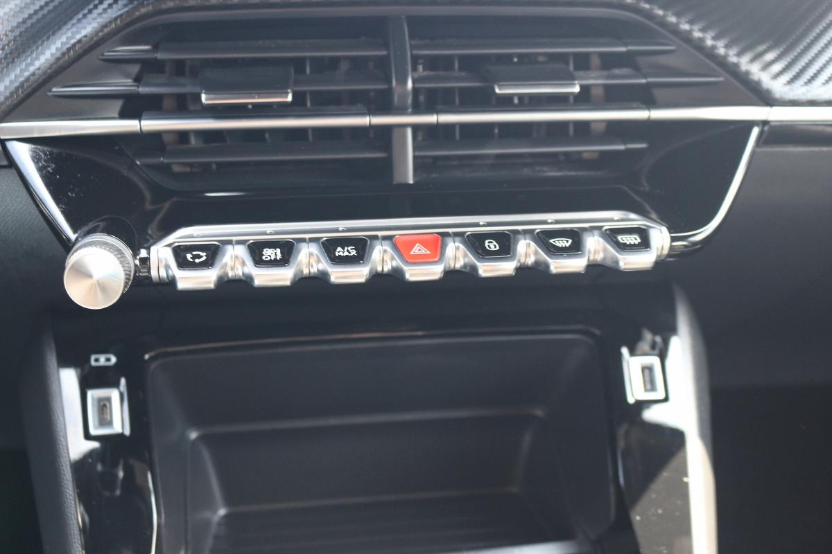 peugeot-2008-2023-gasolina-1199cc