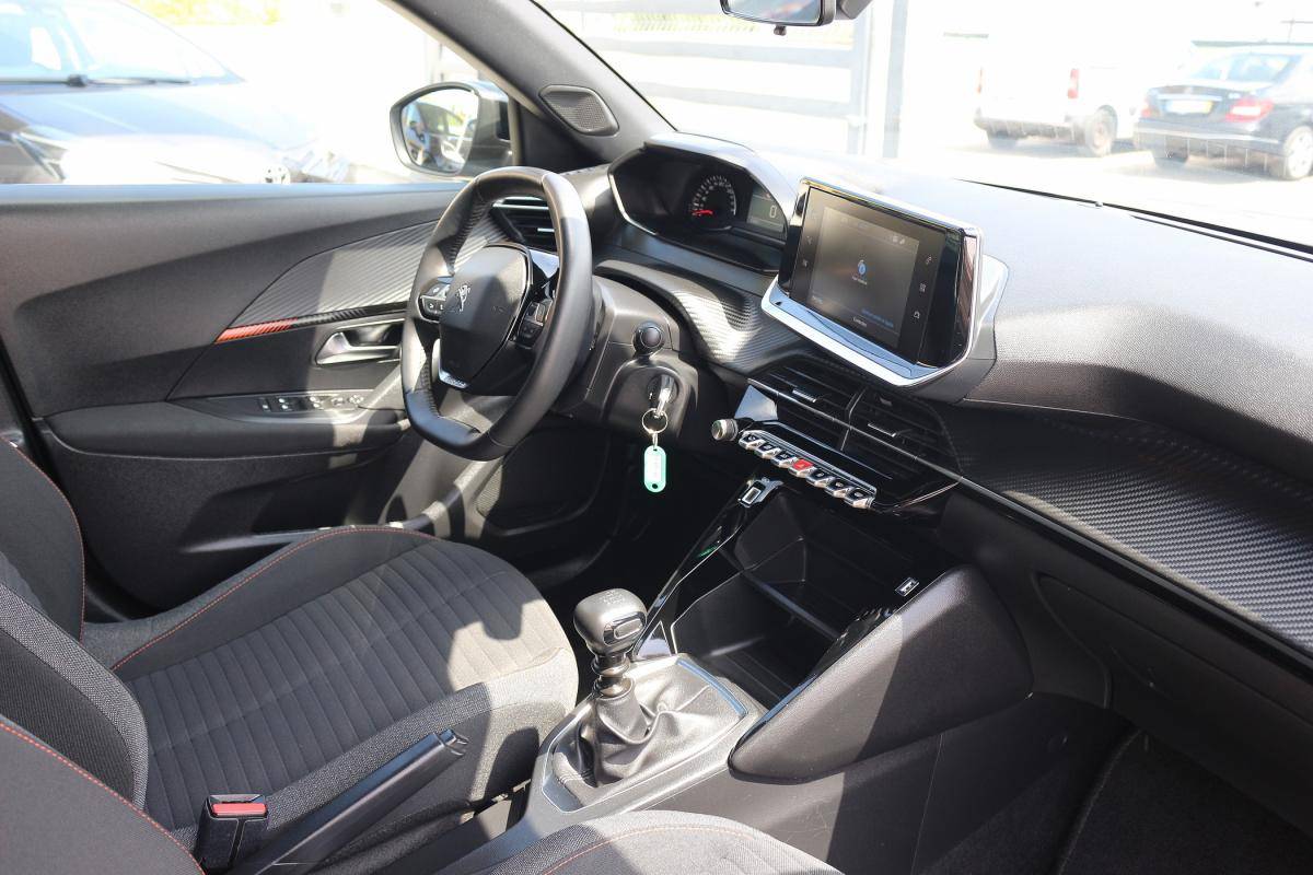 peugeot-2008-2023-gasolina-1199cc