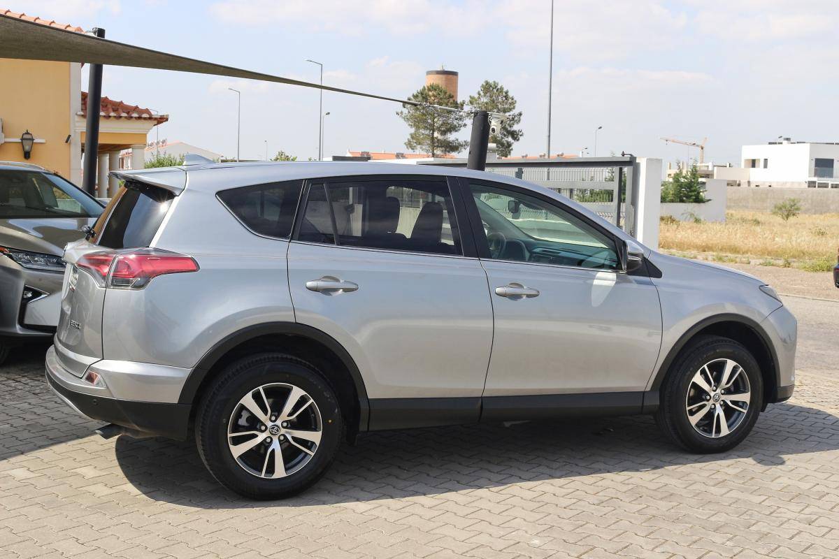 toyota-rav4-2017-diesel-1995cc
