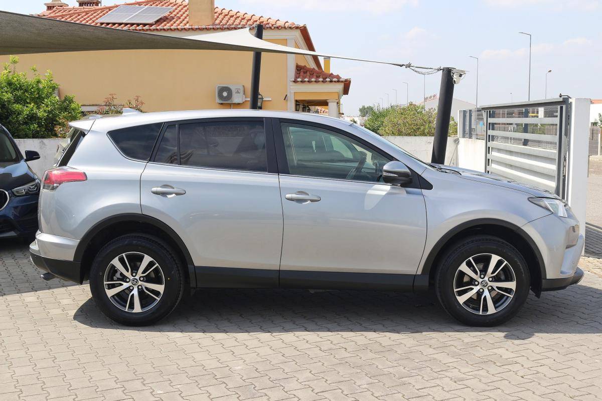 toyota-rav4-2017-diesel-1995cc