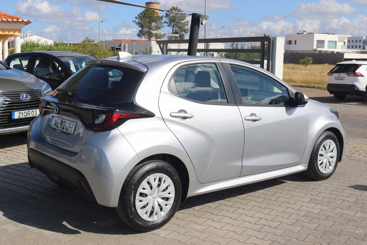 toyota-yaris-2021-gasolina-998cc