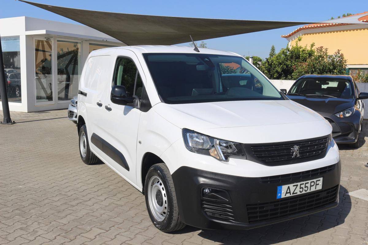 peugeot-partner-2023-diesel-1499cc