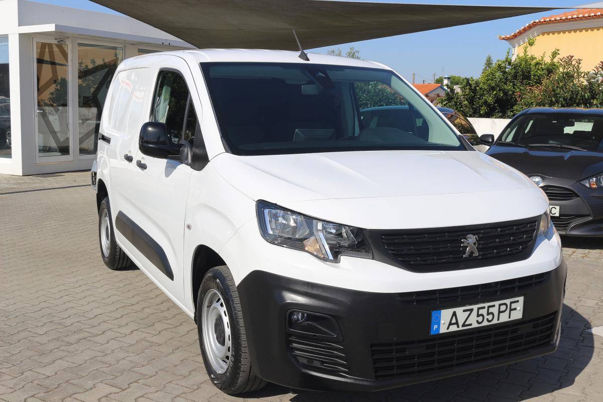 peugeot-partner-2023-diesel-1499cc