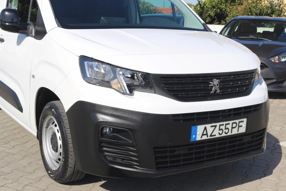 peugeot-partner-2023-diesel-1499cc
