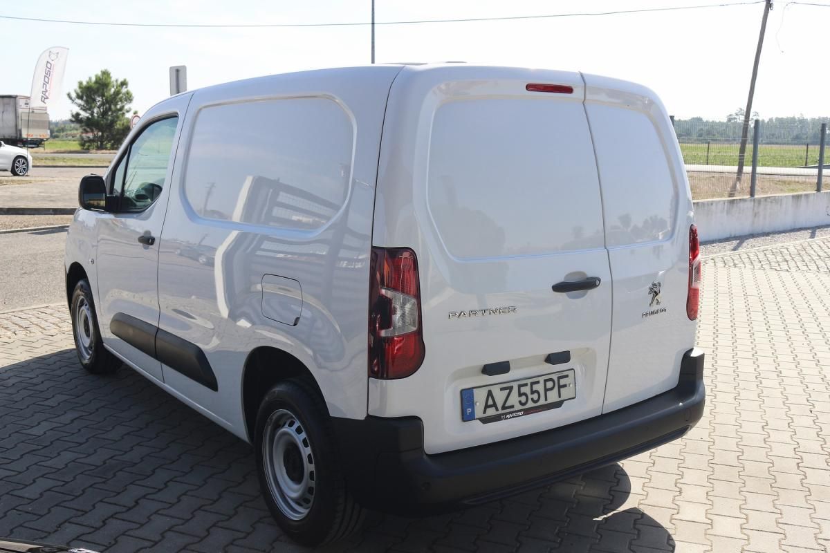 peugeot-partner-2023-diesel-1499cc