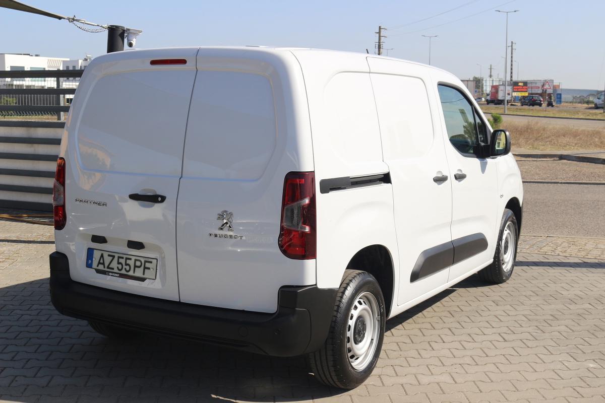 peugeot-partner-2023-diesel-1499cc