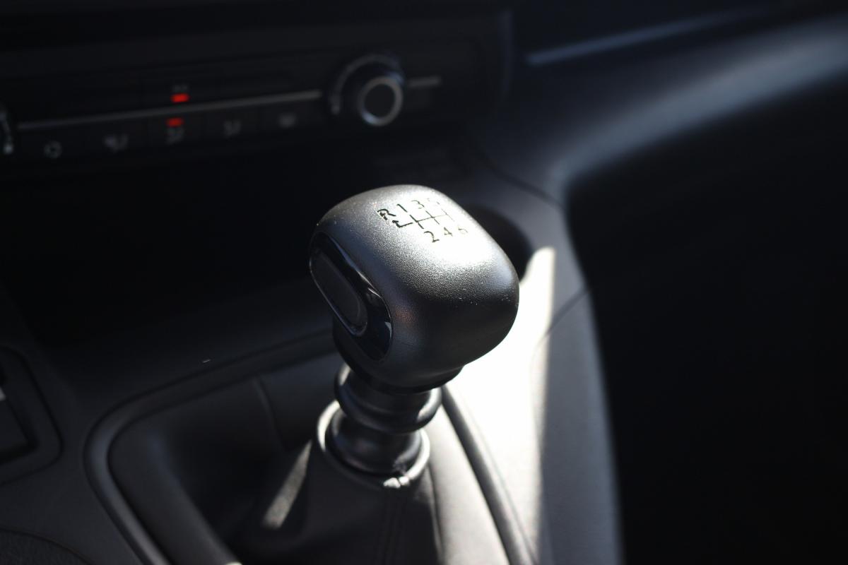peugeot-partner-2023-diesel-1499cc