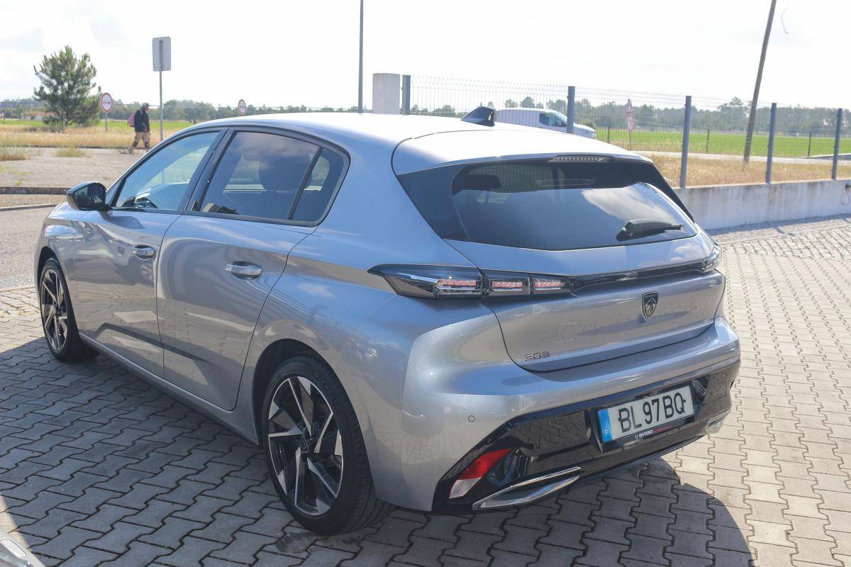 peugeot-308-2024-gasolina-1199cc