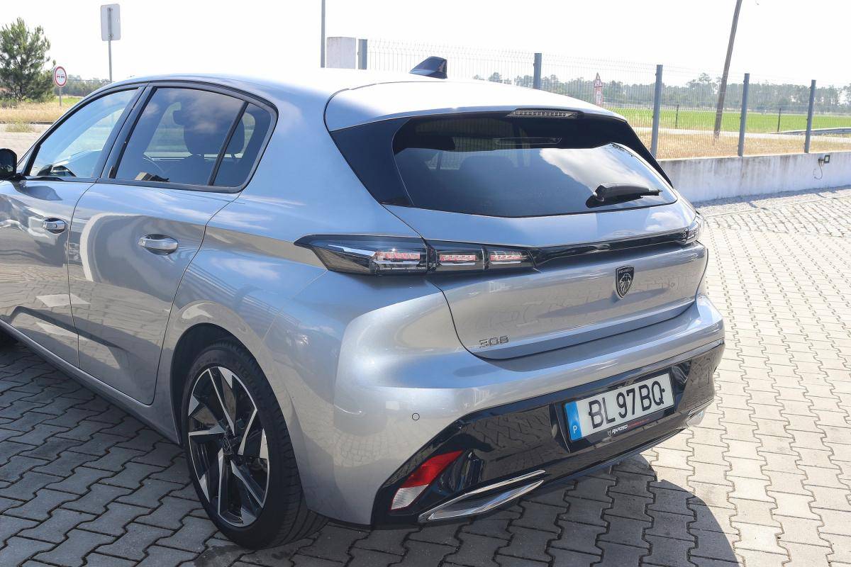 peugeot-308-2024-gasolina-1199cc