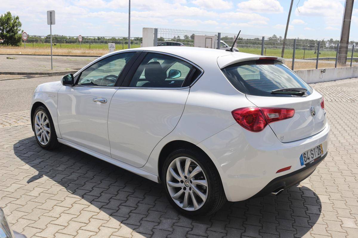 alfa-romeo-giulietta-2017-diesel-1598cc