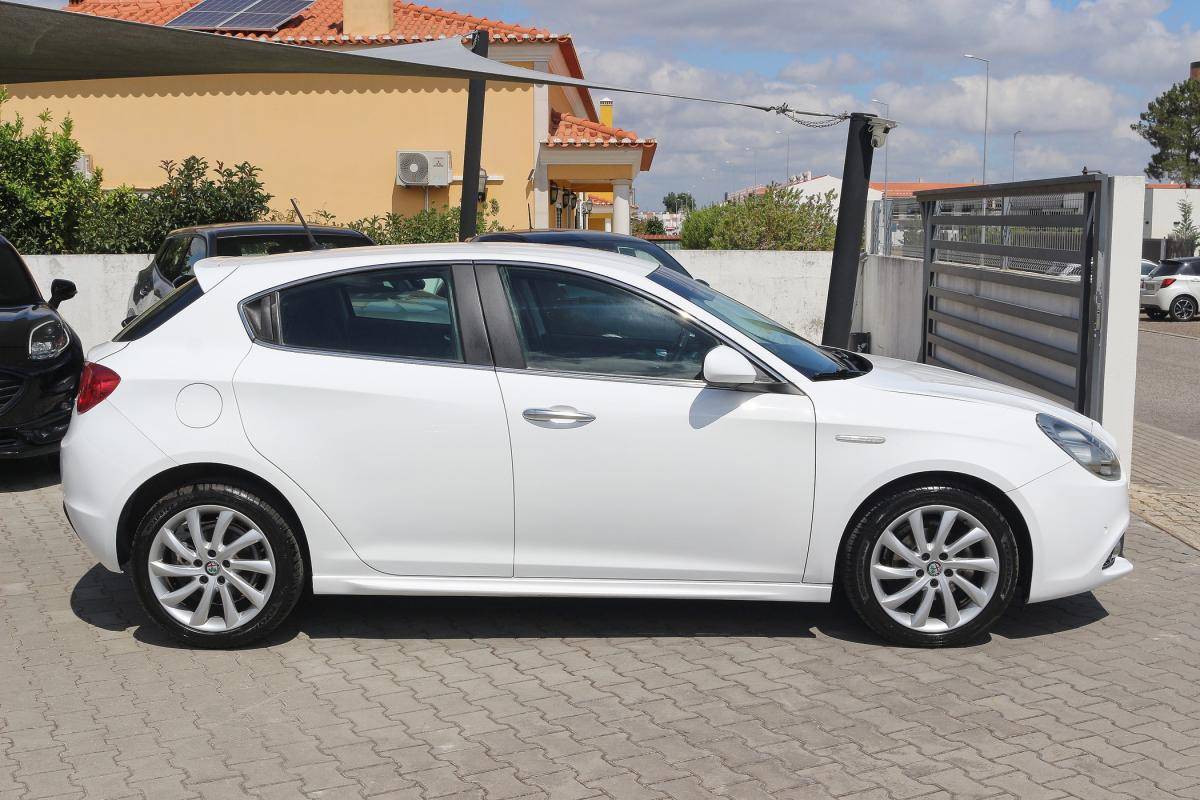 alfa-romeo-giulietta-2017-diesel-1598cc