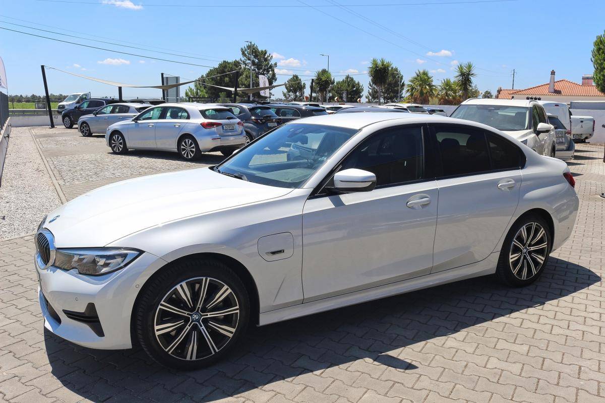bmw-serie-3-2021-hibrido-a-gasolina-1998cc