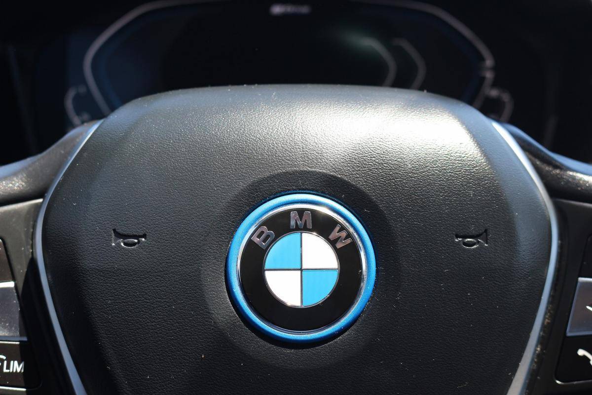 bmw-serie-3-2021-hibrido-a-gasolina-1998cc