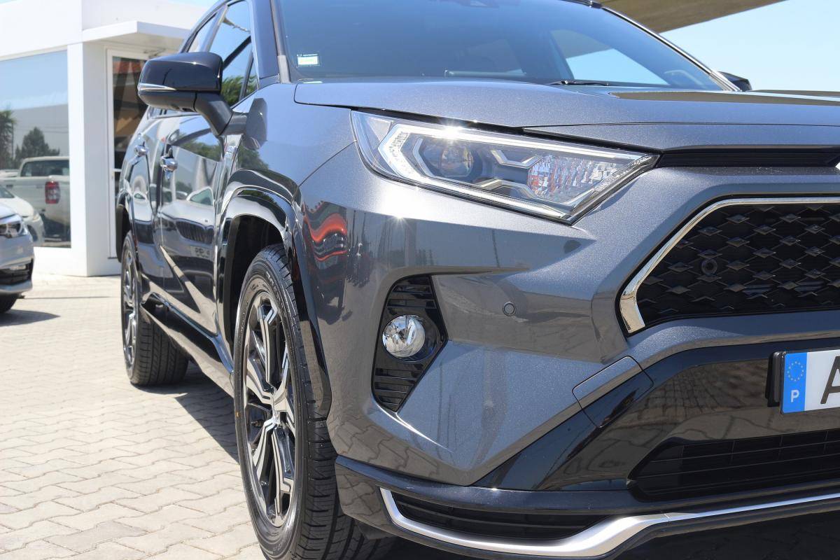 toyota-rav4-2021-hibrido-a-gasolina-2487cc
