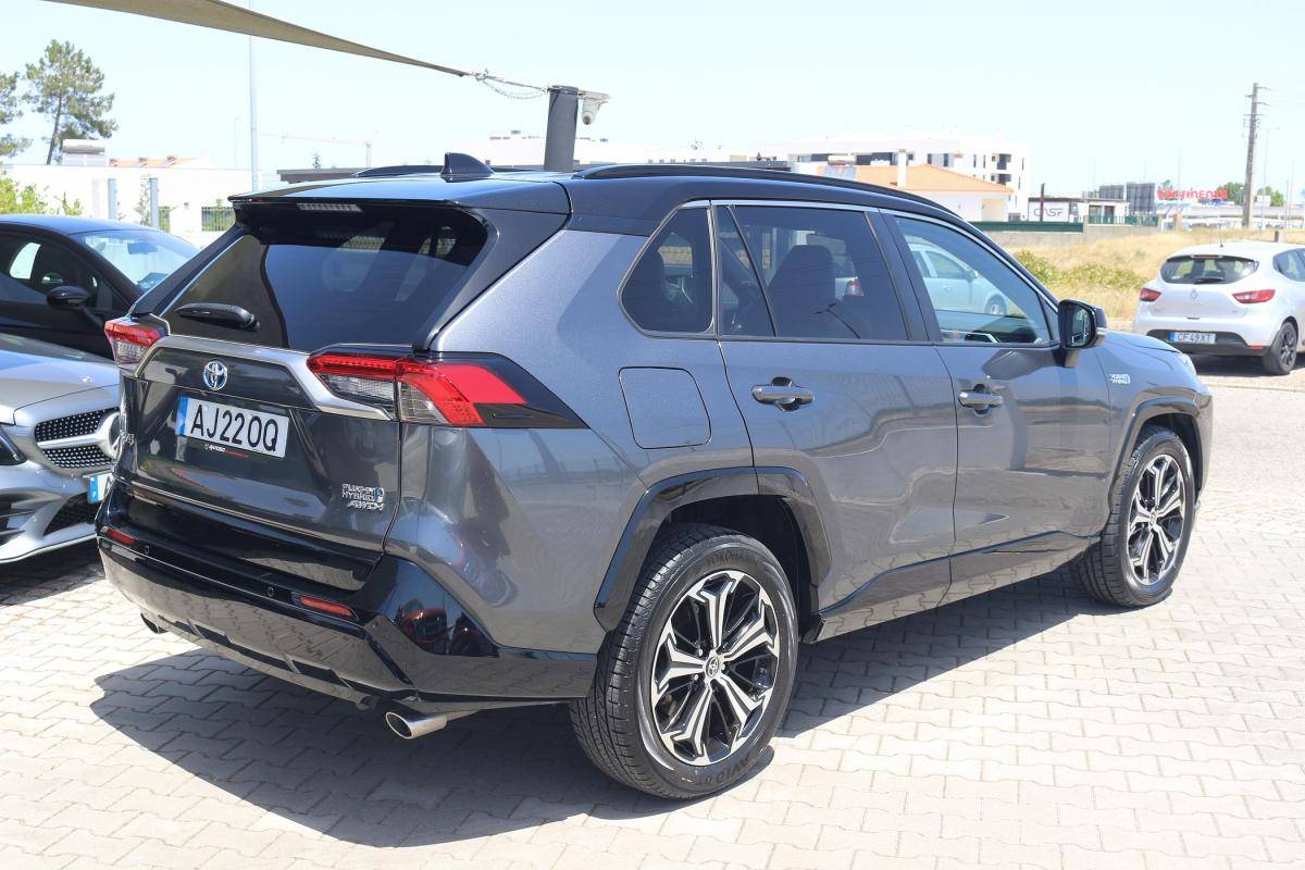 toyota-rav4-2021-hibrido-a-gasolina-2487cc