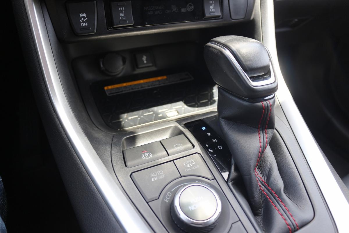 toyota-rav4-2021-hibrido-a-gasolina-2487cc