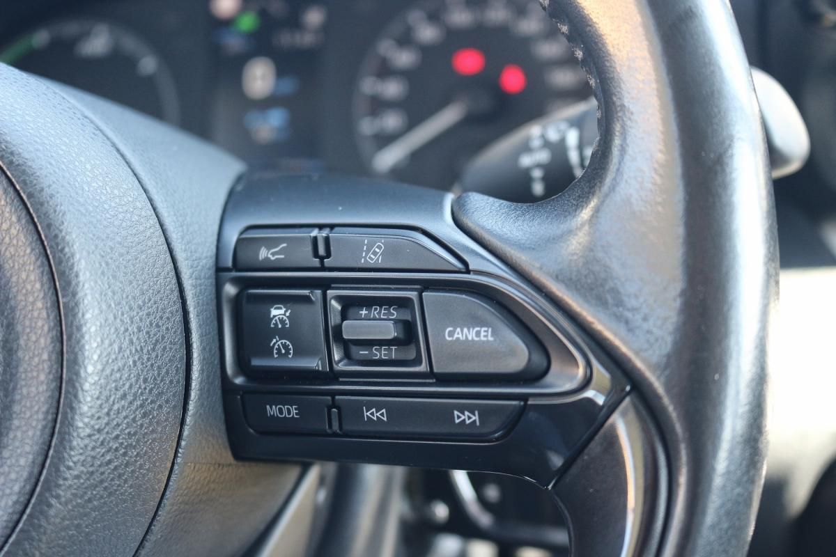 toyota-yaris-2022-hibrido-a-gasolina-1490cc
