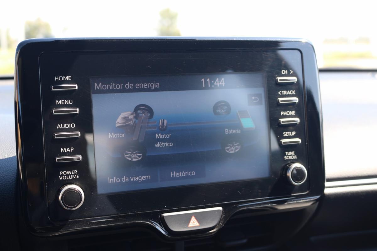 toyota-yaris-2022-hibrido-a-gasolina-1490cc